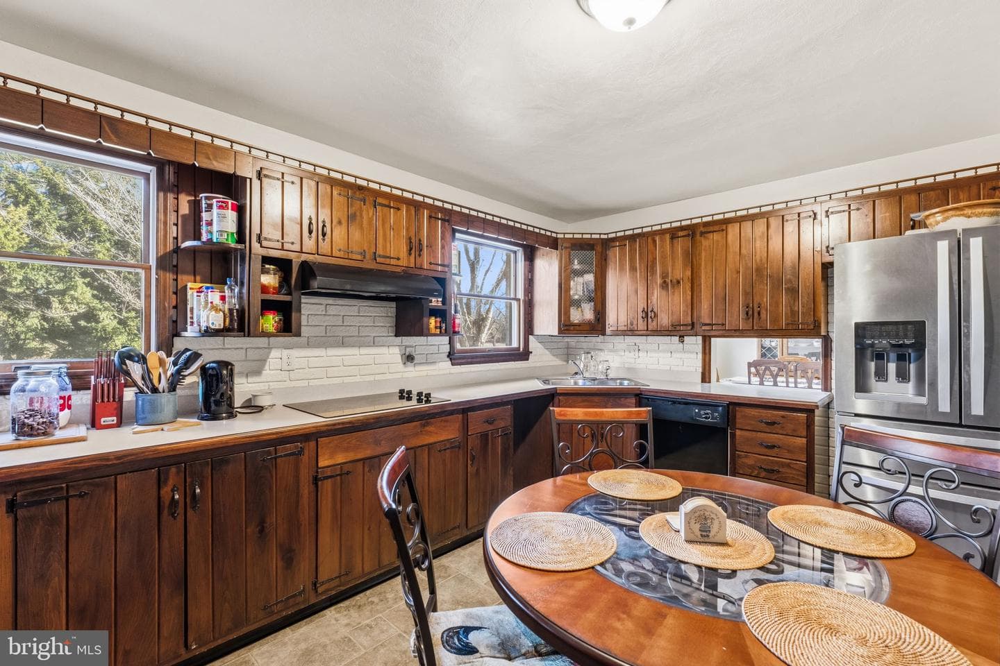 368 Appleton Road photo 16