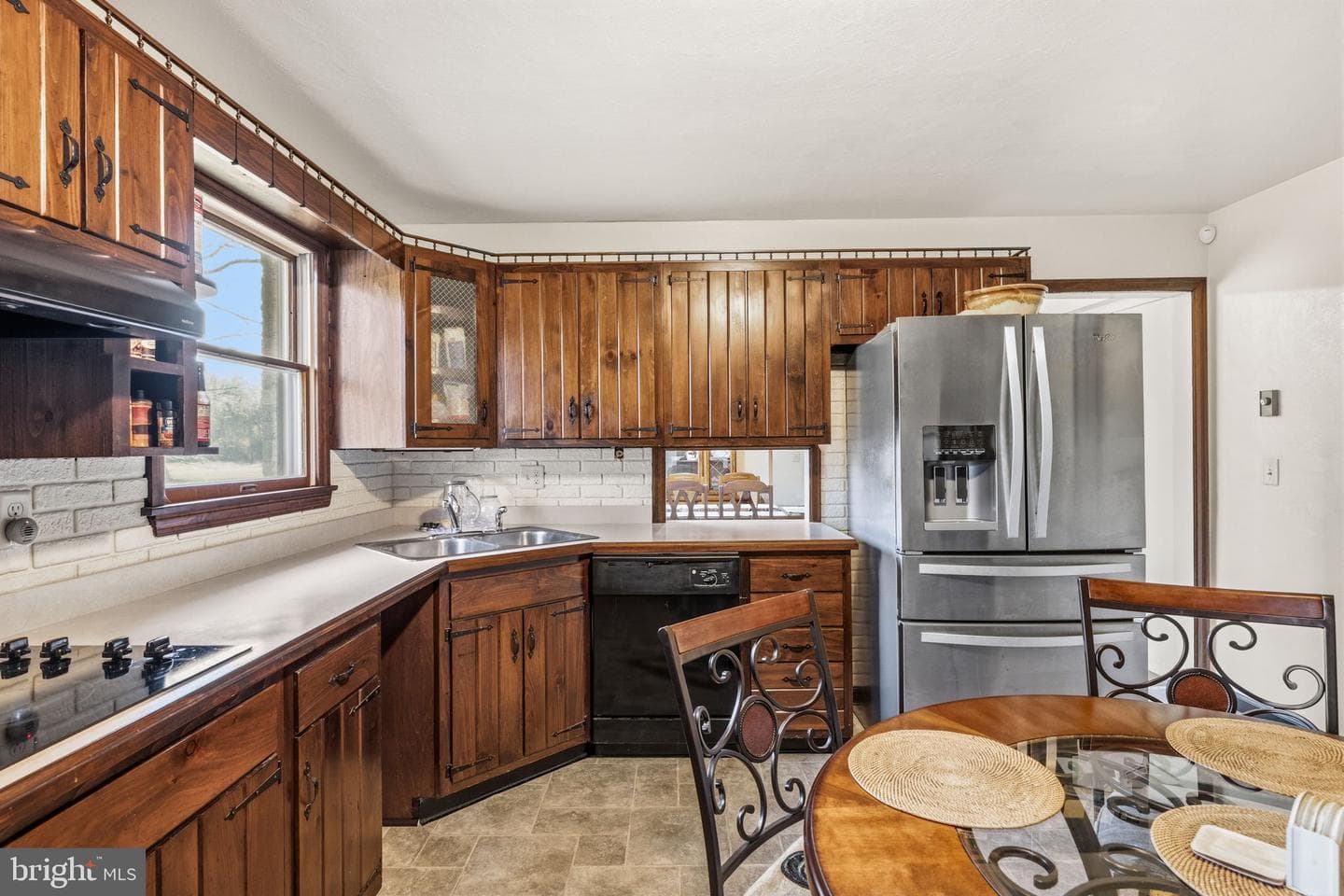 368 Appleton Road photo 17