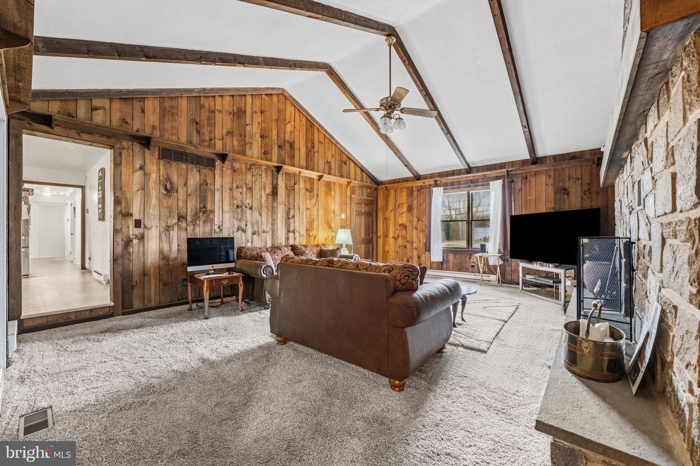 368 Appleton Road photo 23