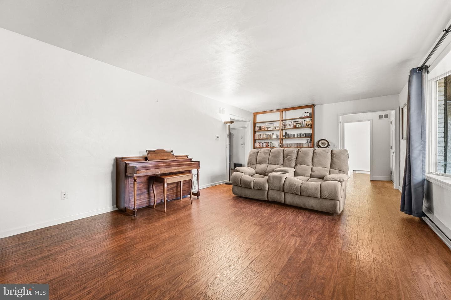 368 Appleton Road photo 8