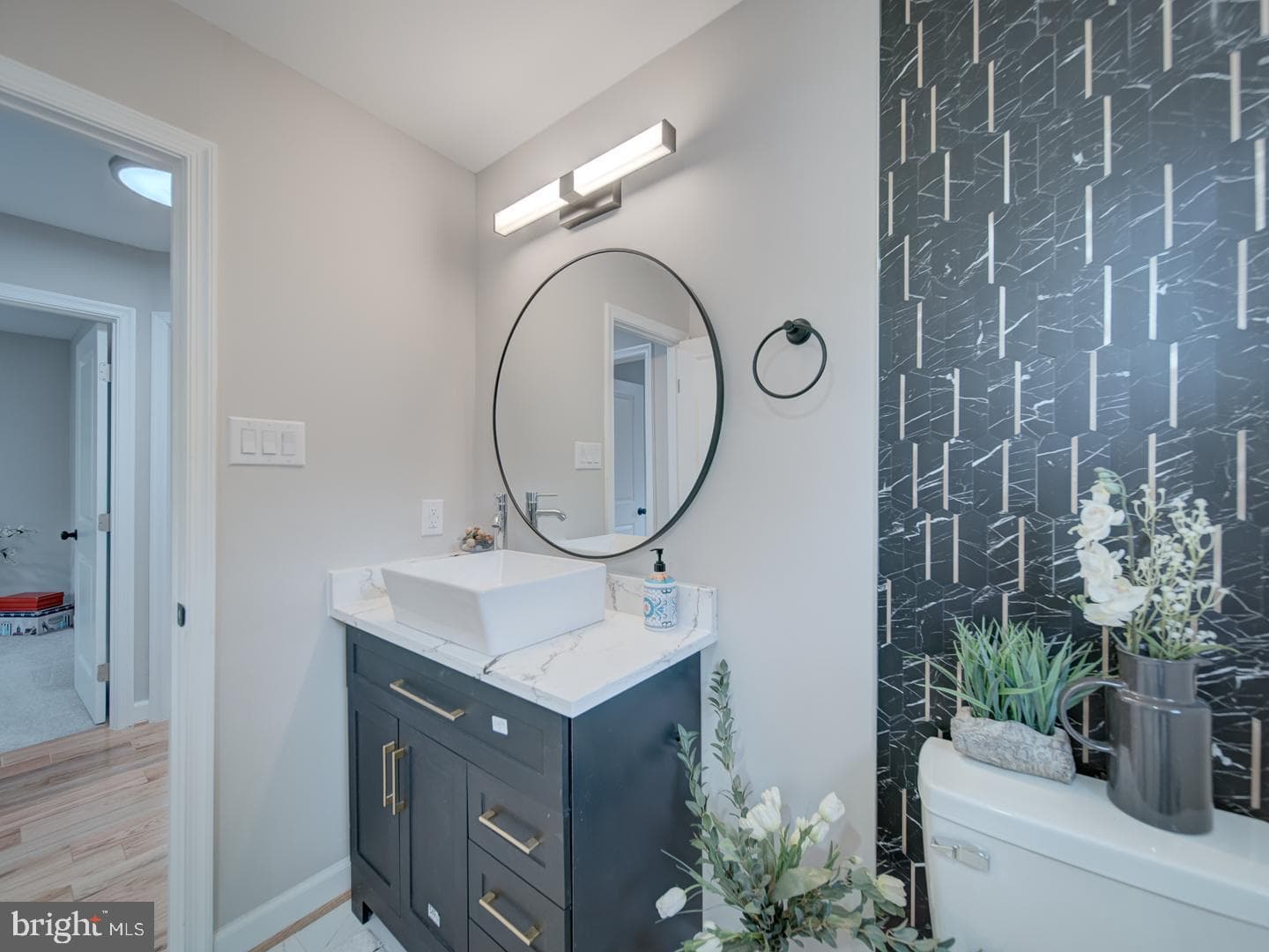 112 Courtney Drive photo 18