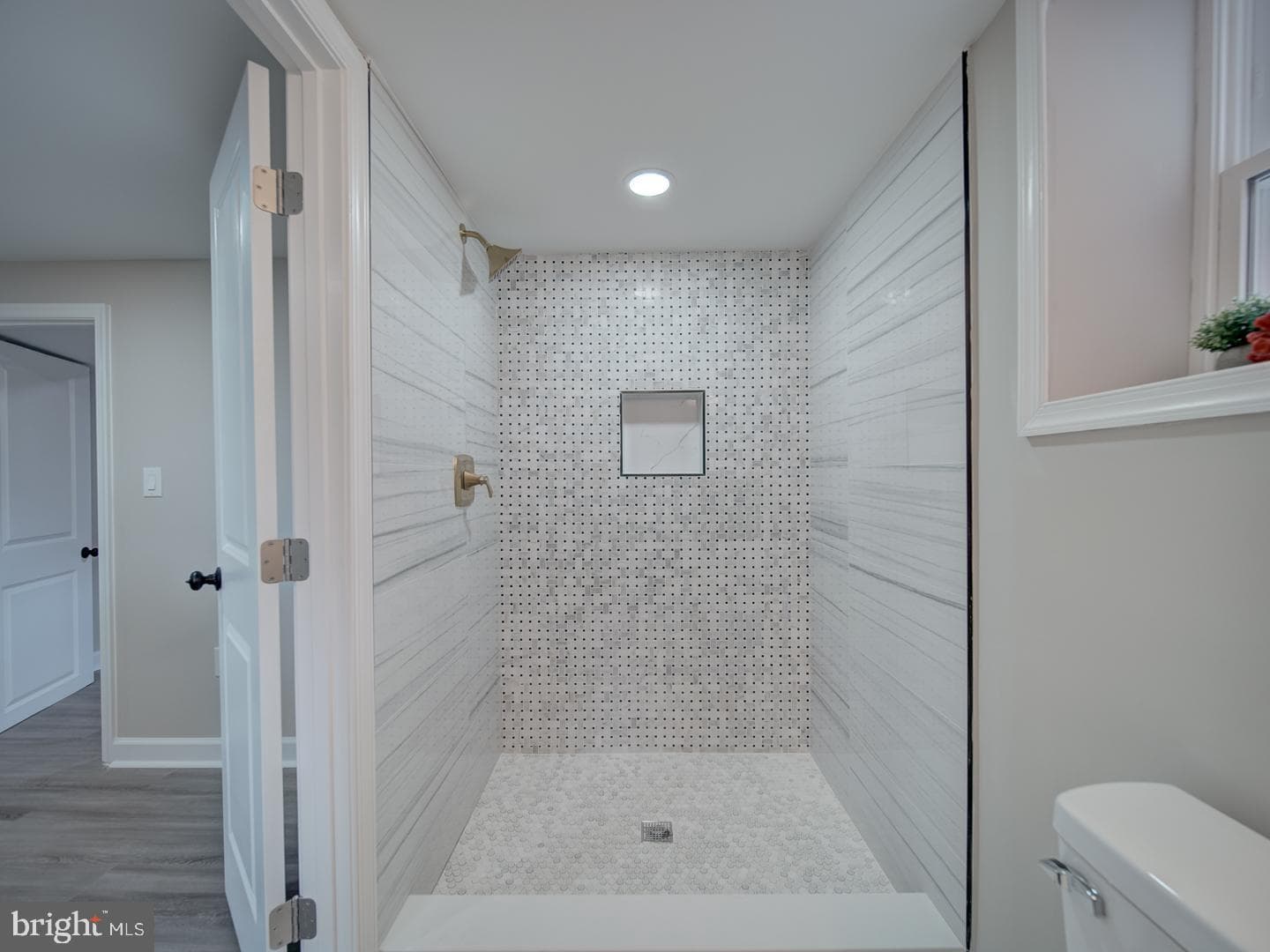 112 Courtney Drive photo 37