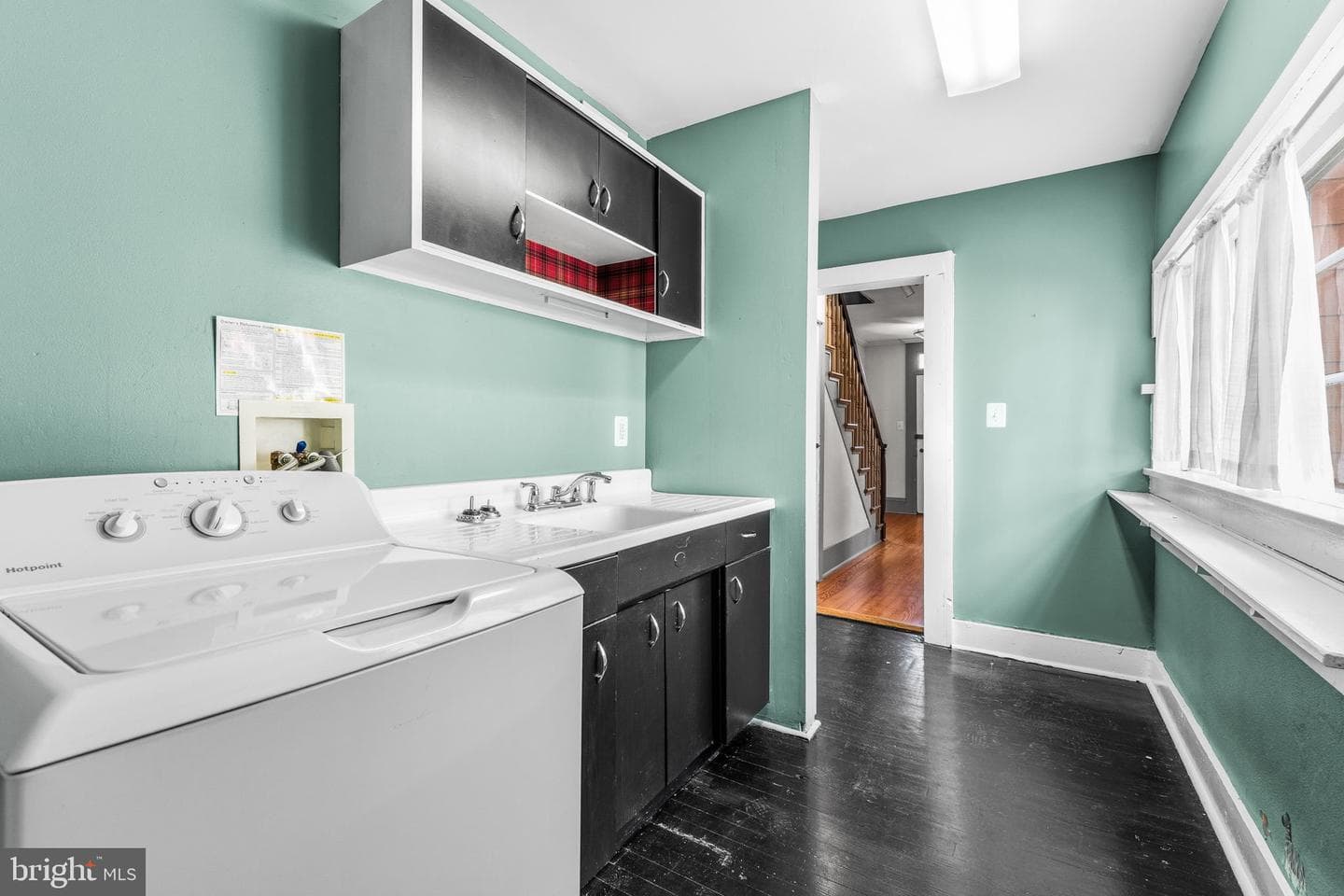 210 Bohemia Avenue photo 17