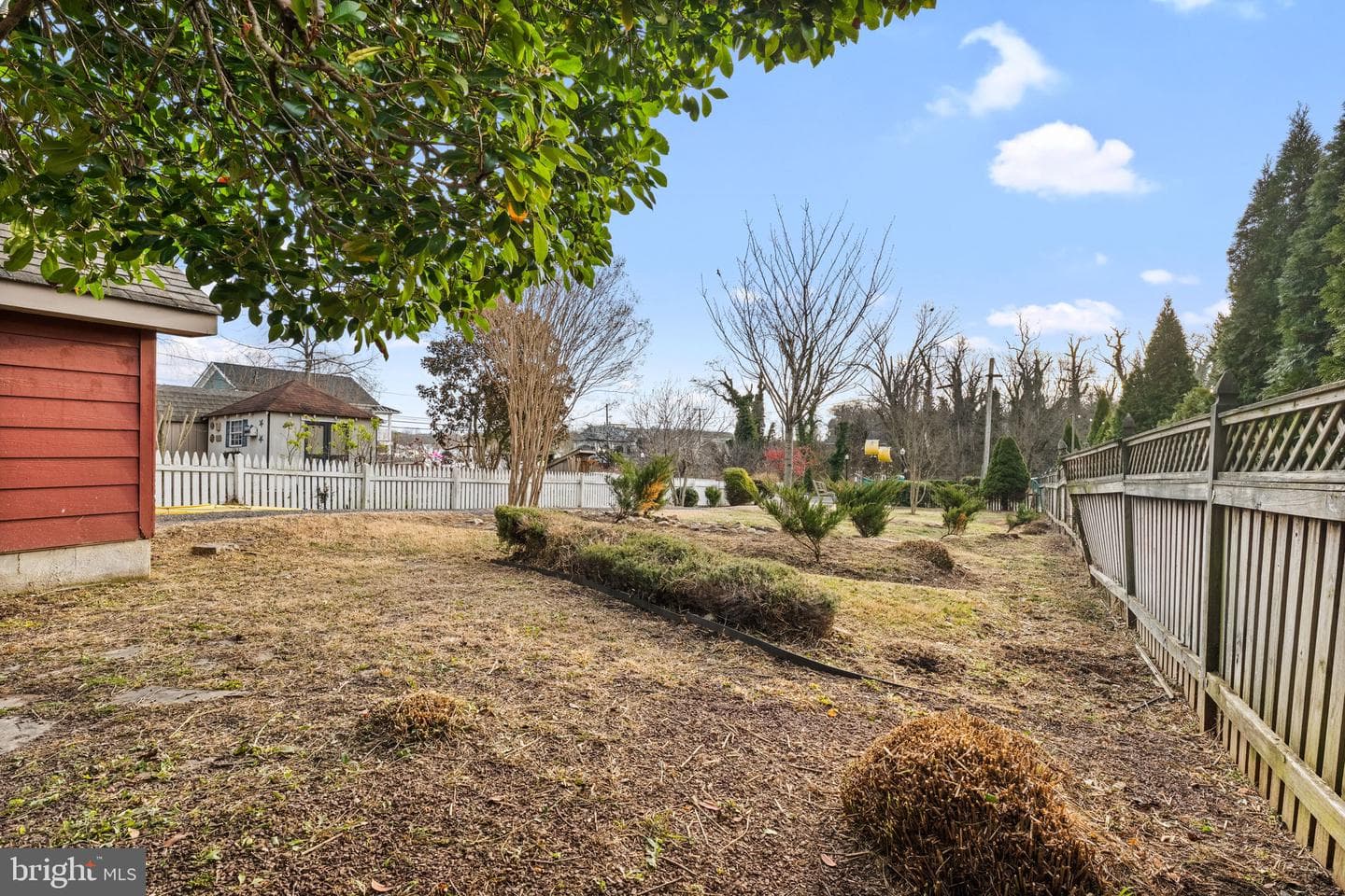 210 Bohemia Avenue photo 34