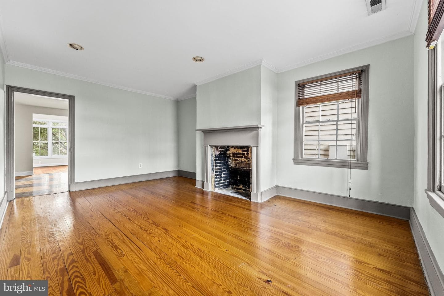 210 Bohemia Avenue photo 7