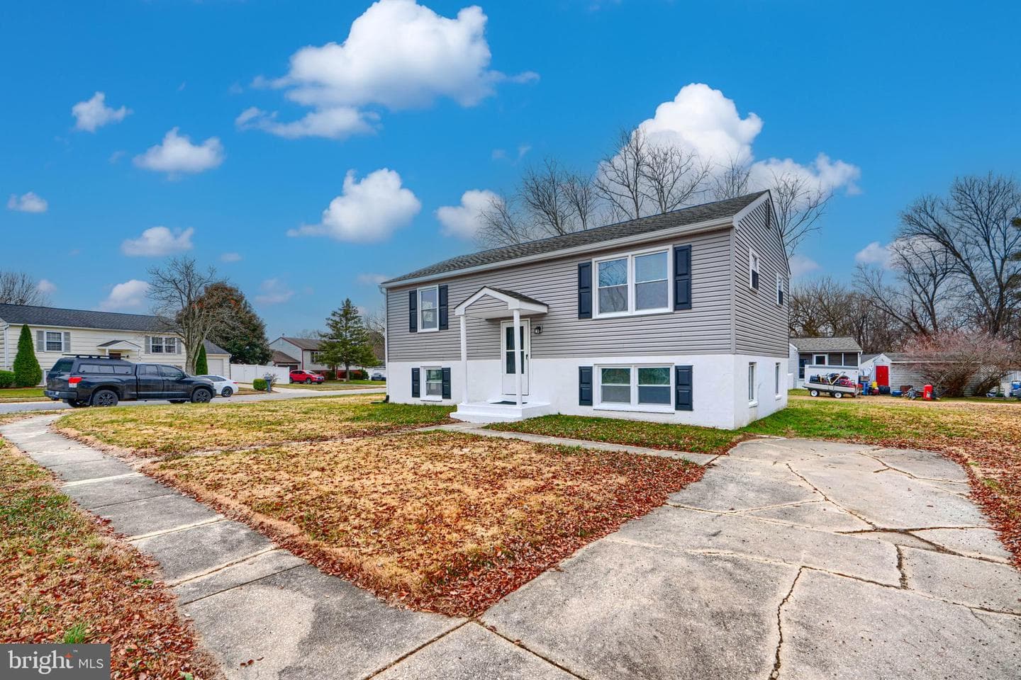 111 Saint Louis Drive photo 2