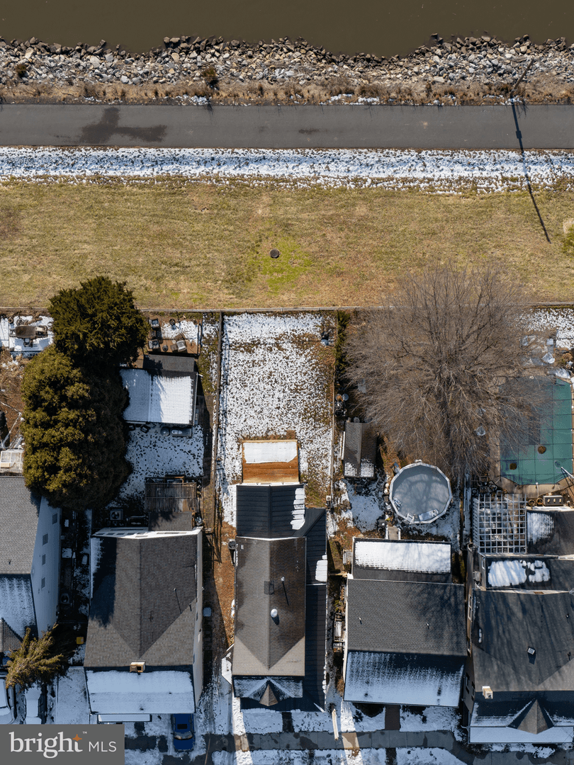 420 Biddle Street photo 29