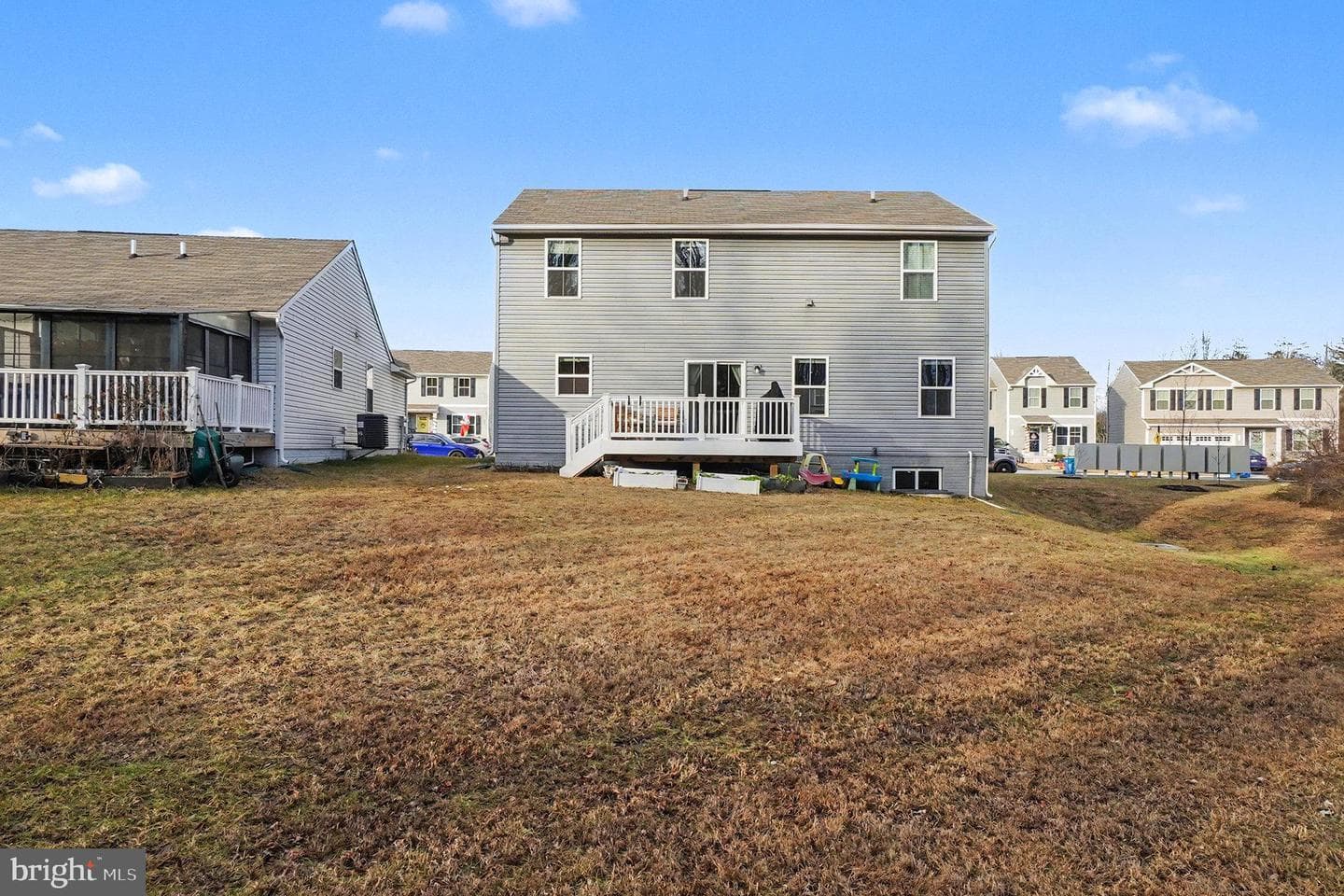 107 Goldspire Drive photo 32