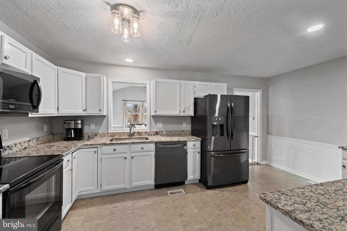 64 East Drive photo 12