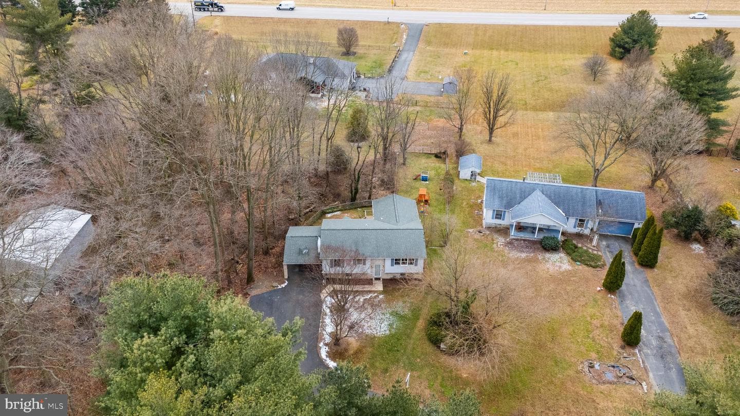 64 East Drive photo 38