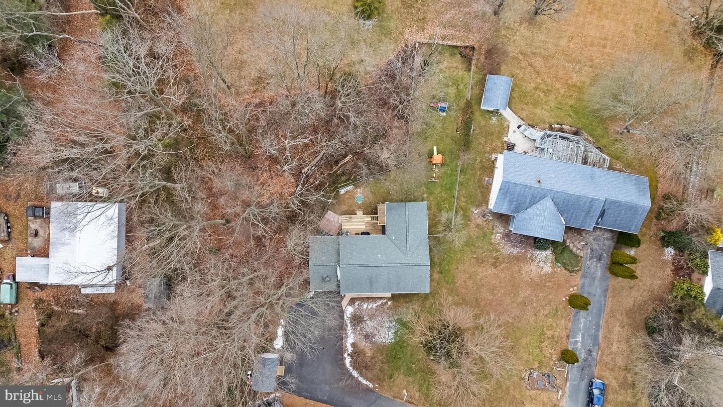 64 East Drive photo 39