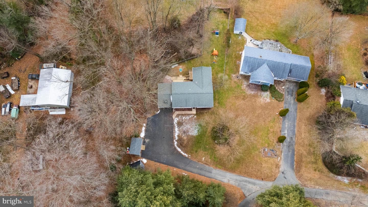 64 East Drive photo 40