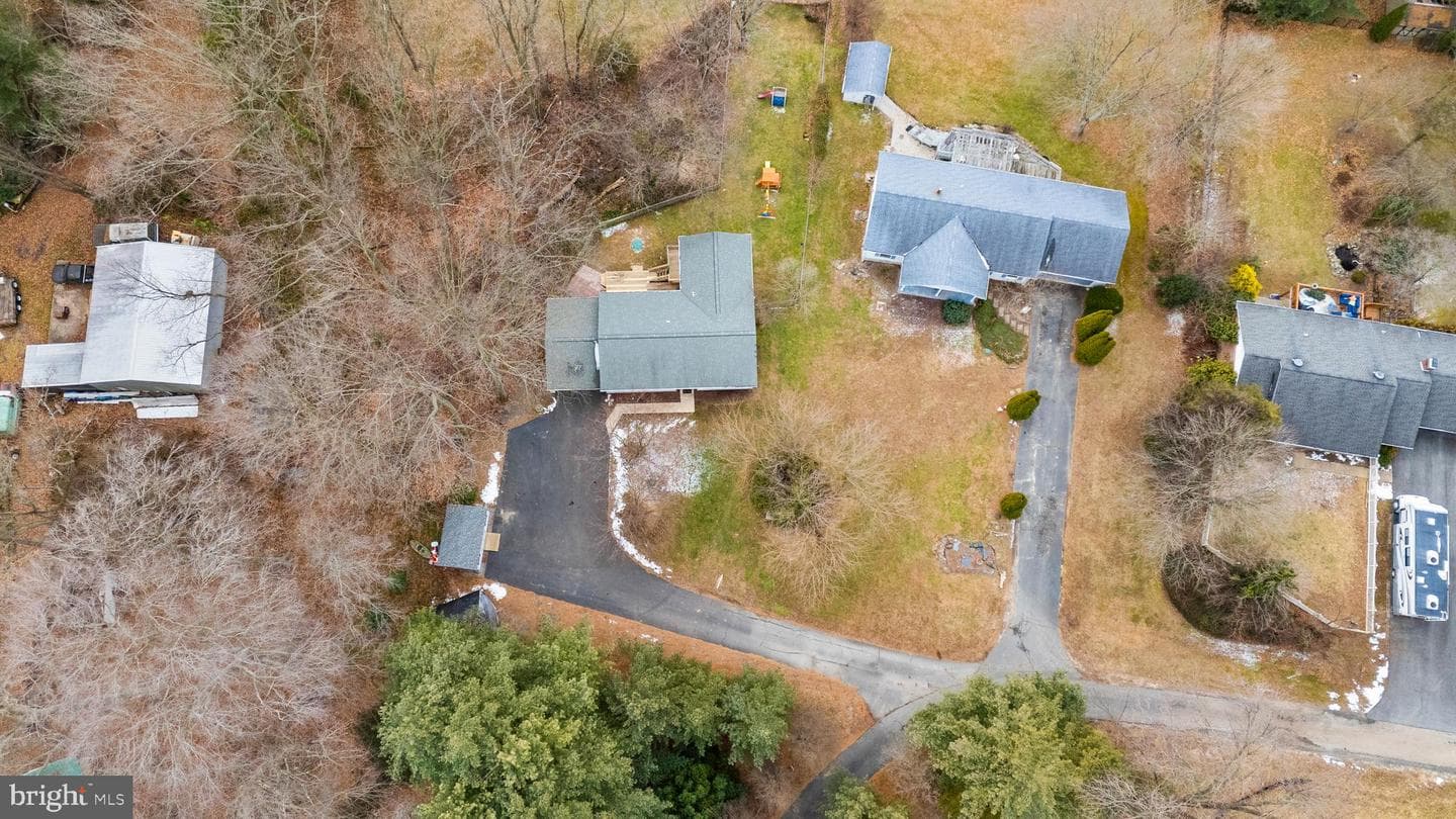 64 East Drive photo 41