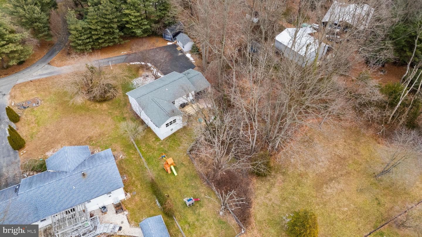 64 East Drive photo 42