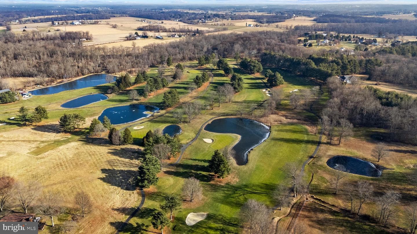 64 East Drive photo 50