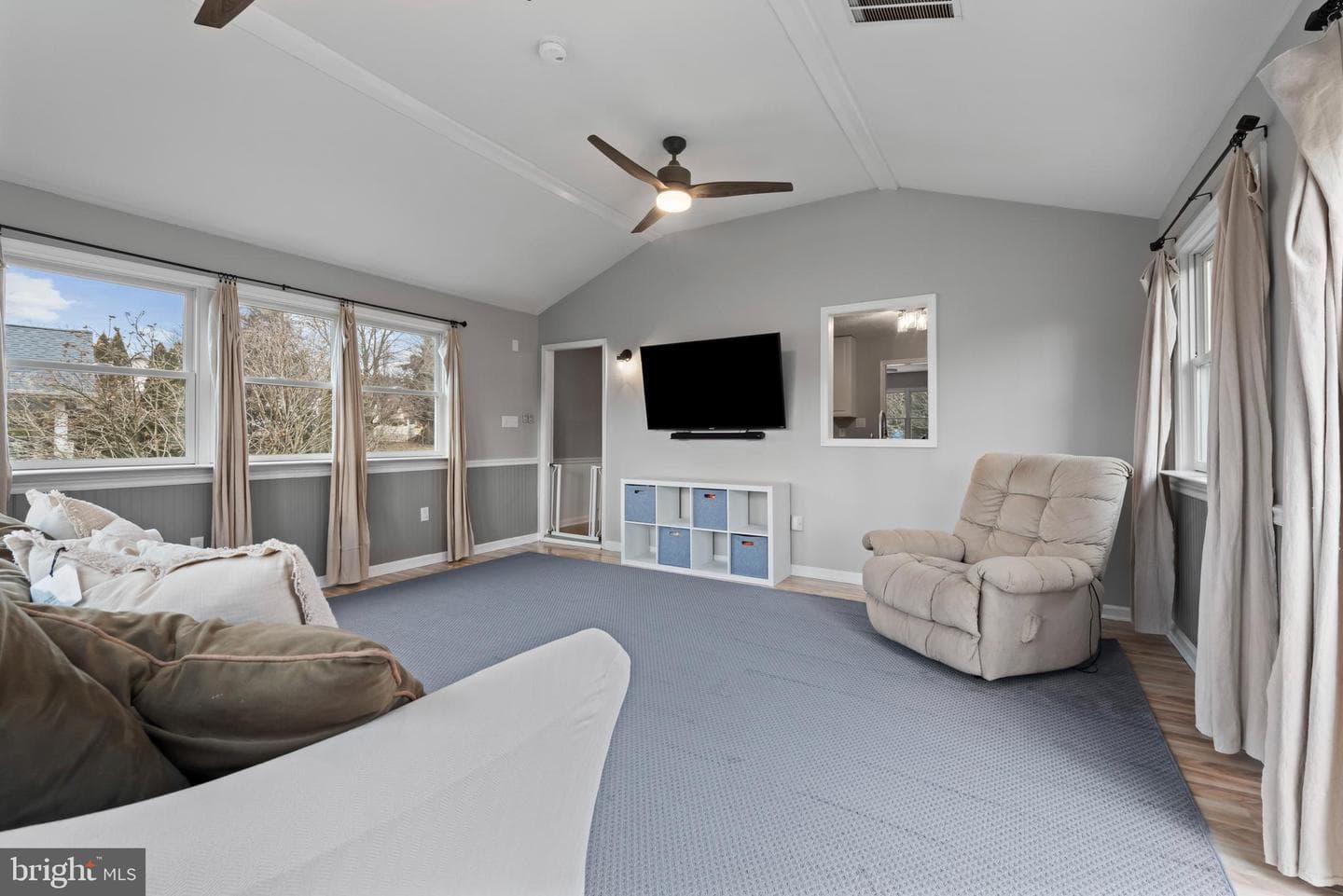 64 East Drive photo 6