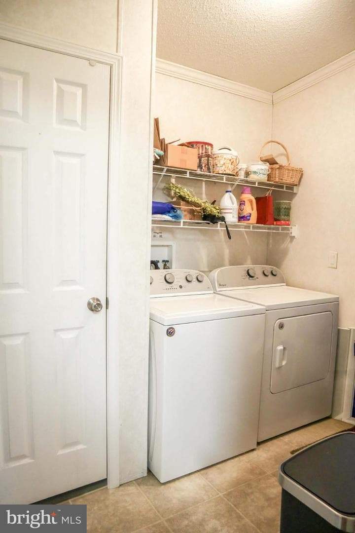39 Queen Eleanor Drive photo 10