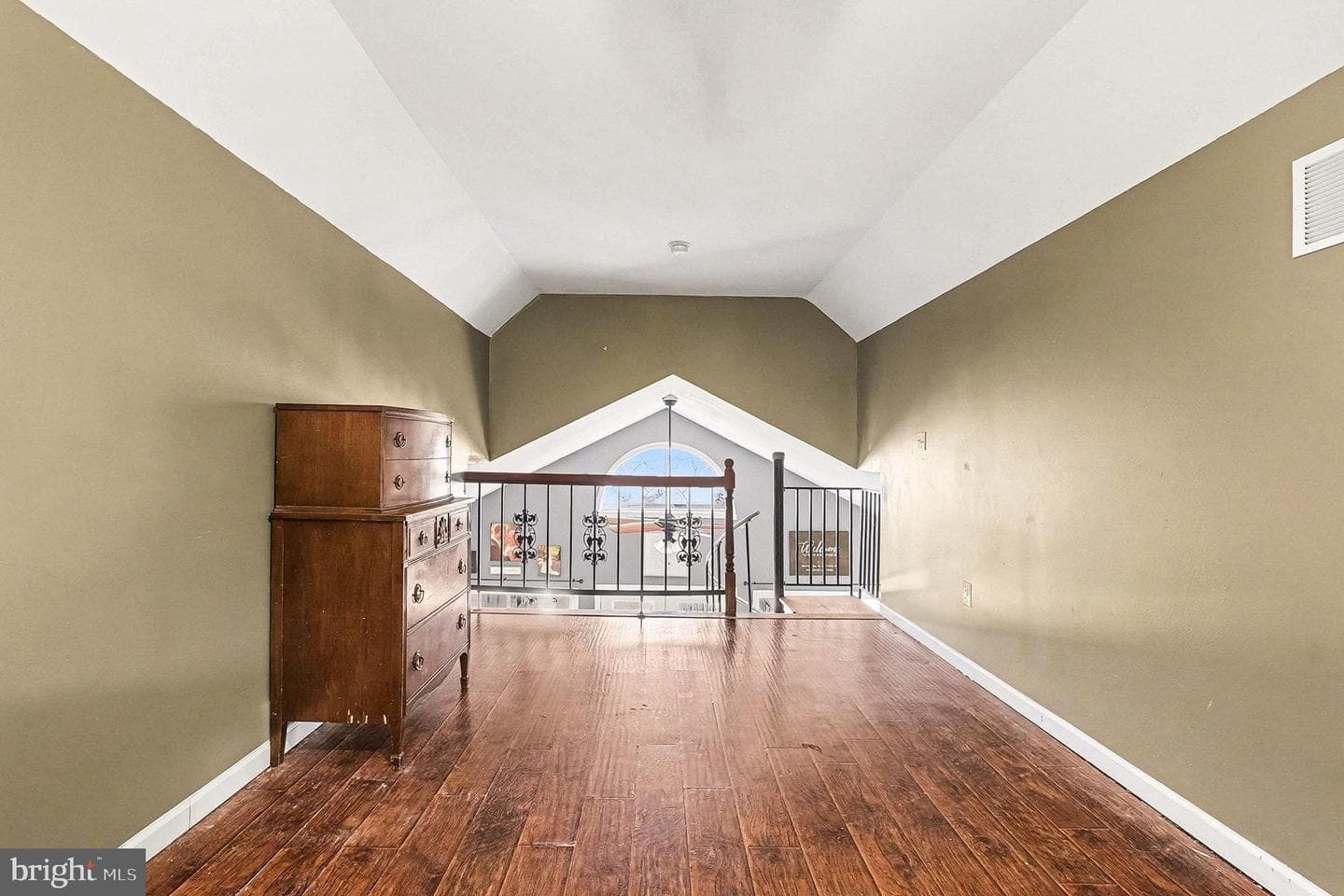 8 Cherry Lane photo 20