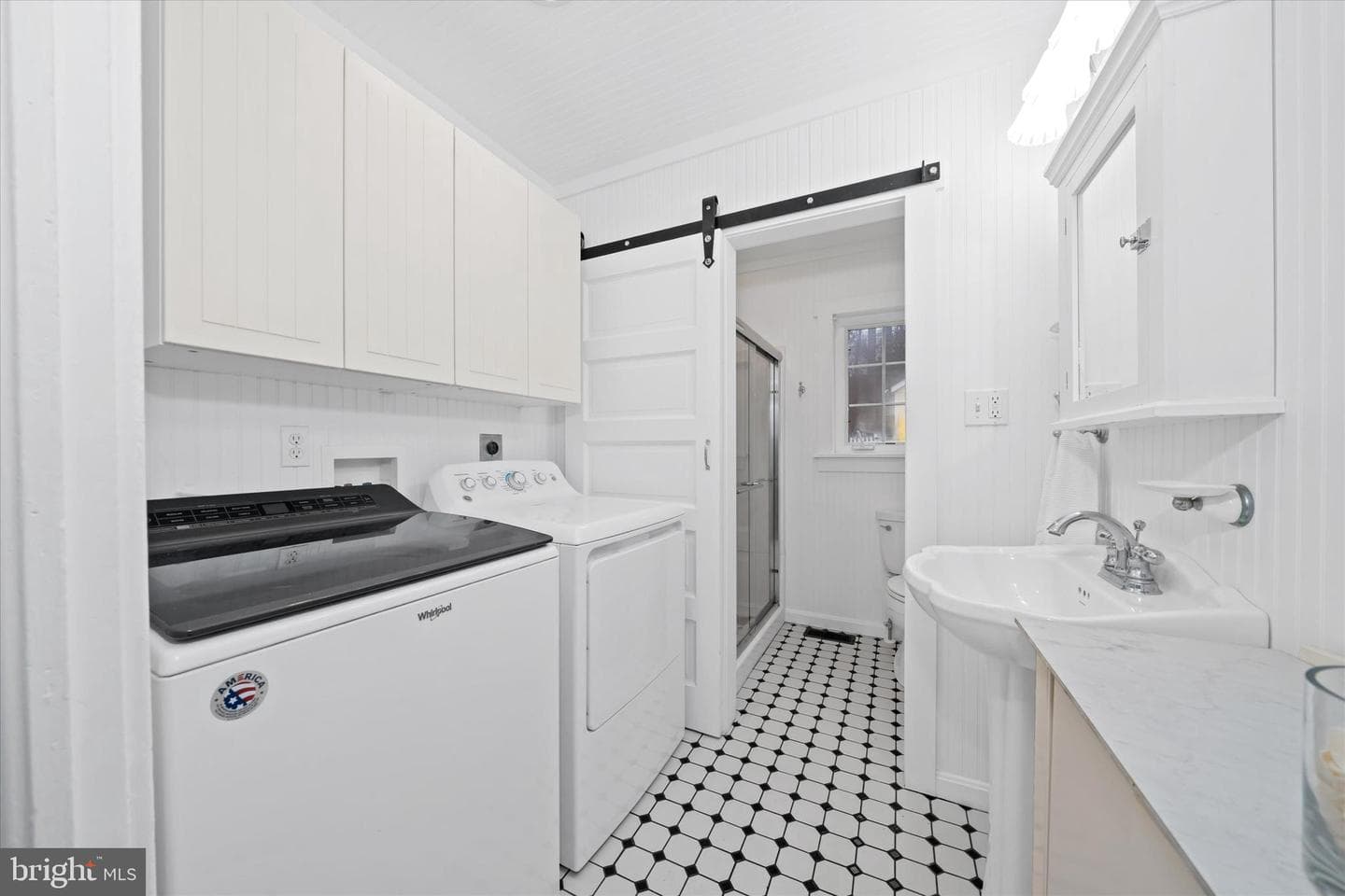 8 High Point Road photo 23
