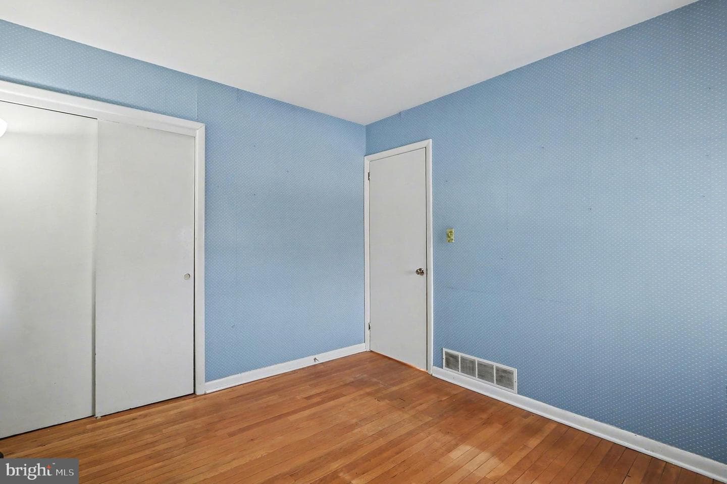 303 Hermitage Drive photo 12
