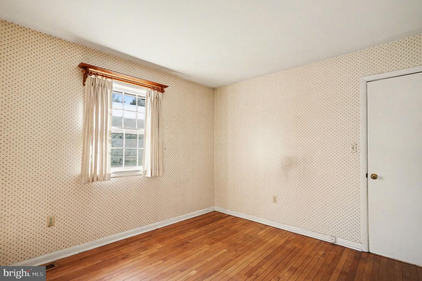 303 Hermitage Drive photo 15