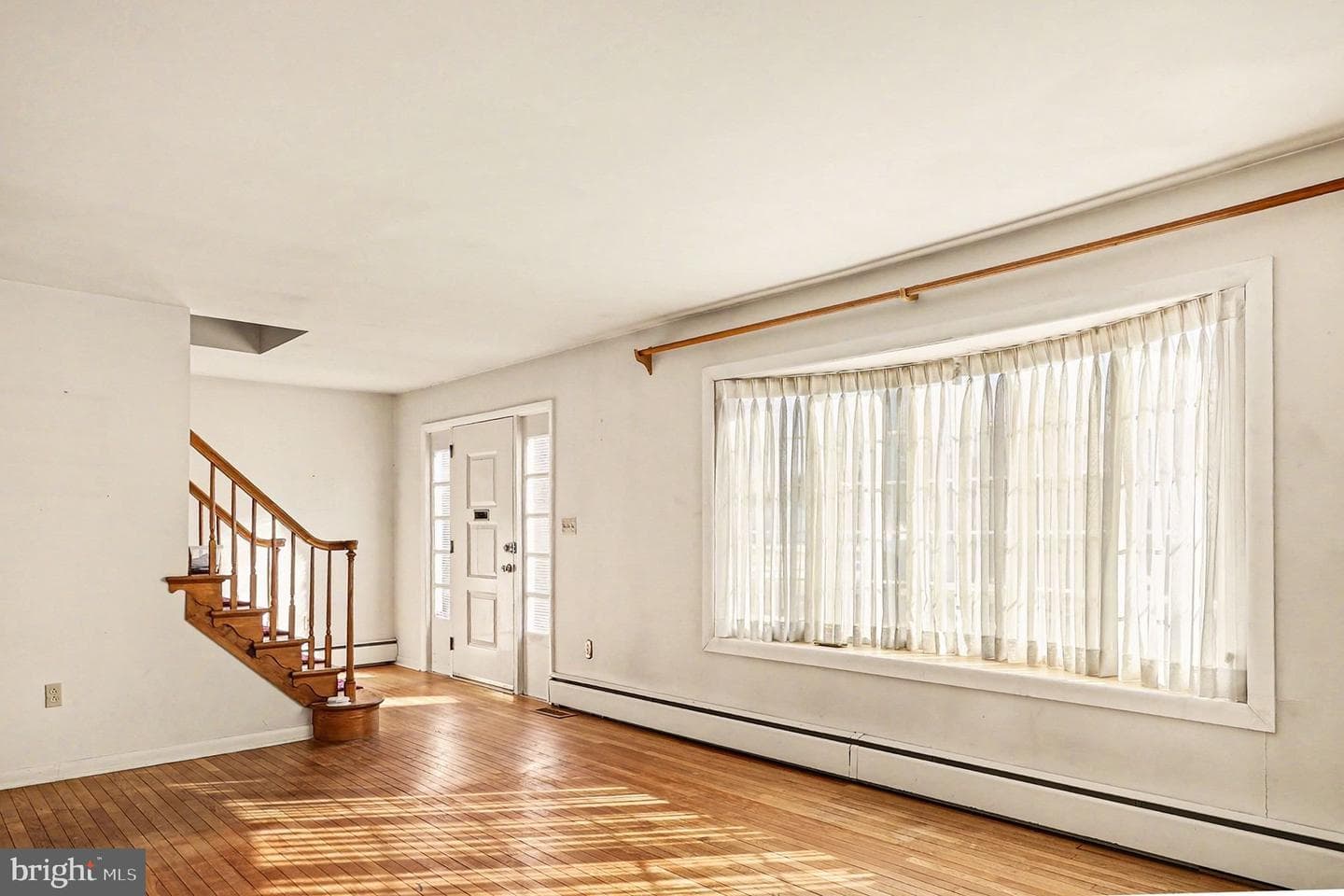 303 Hermitage Drive photo 4