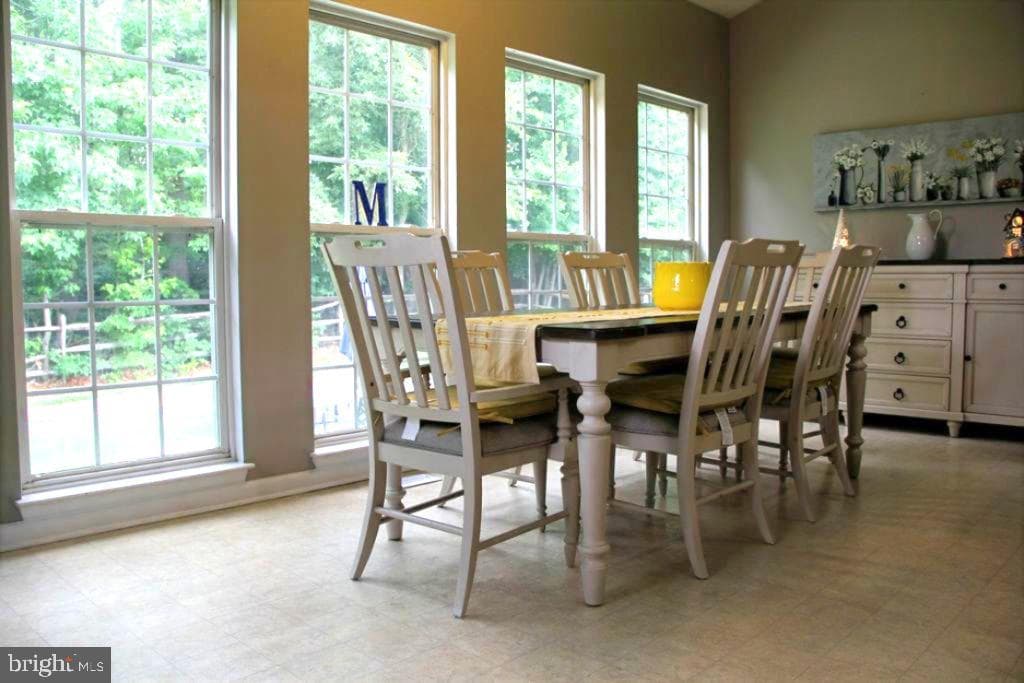 77 Ironoak Court photo 23