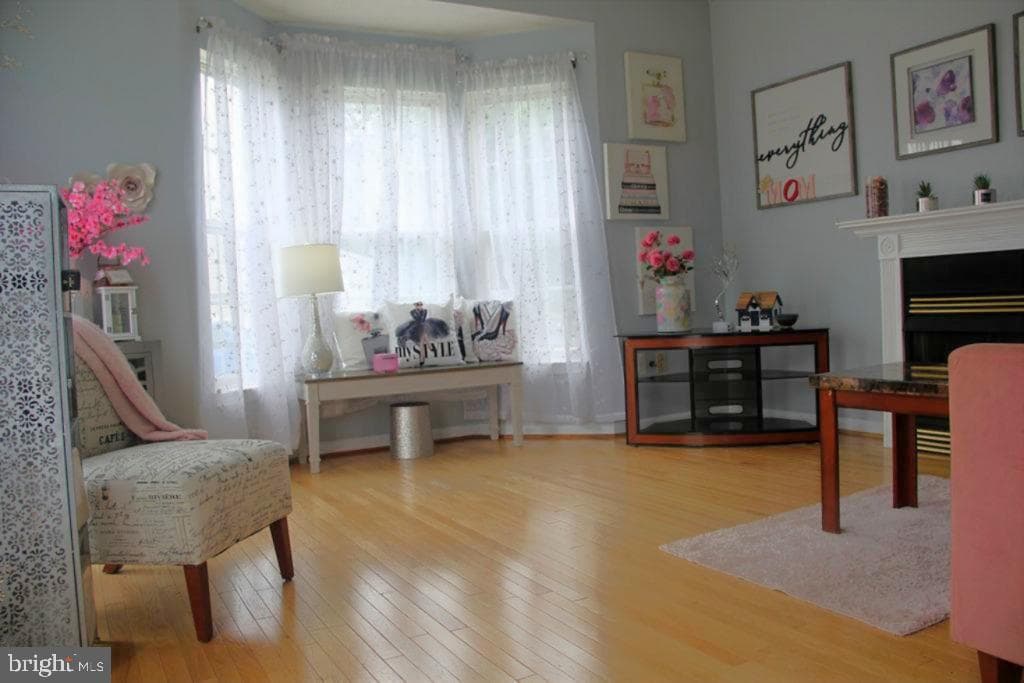 77 Ironoak Court photo 4