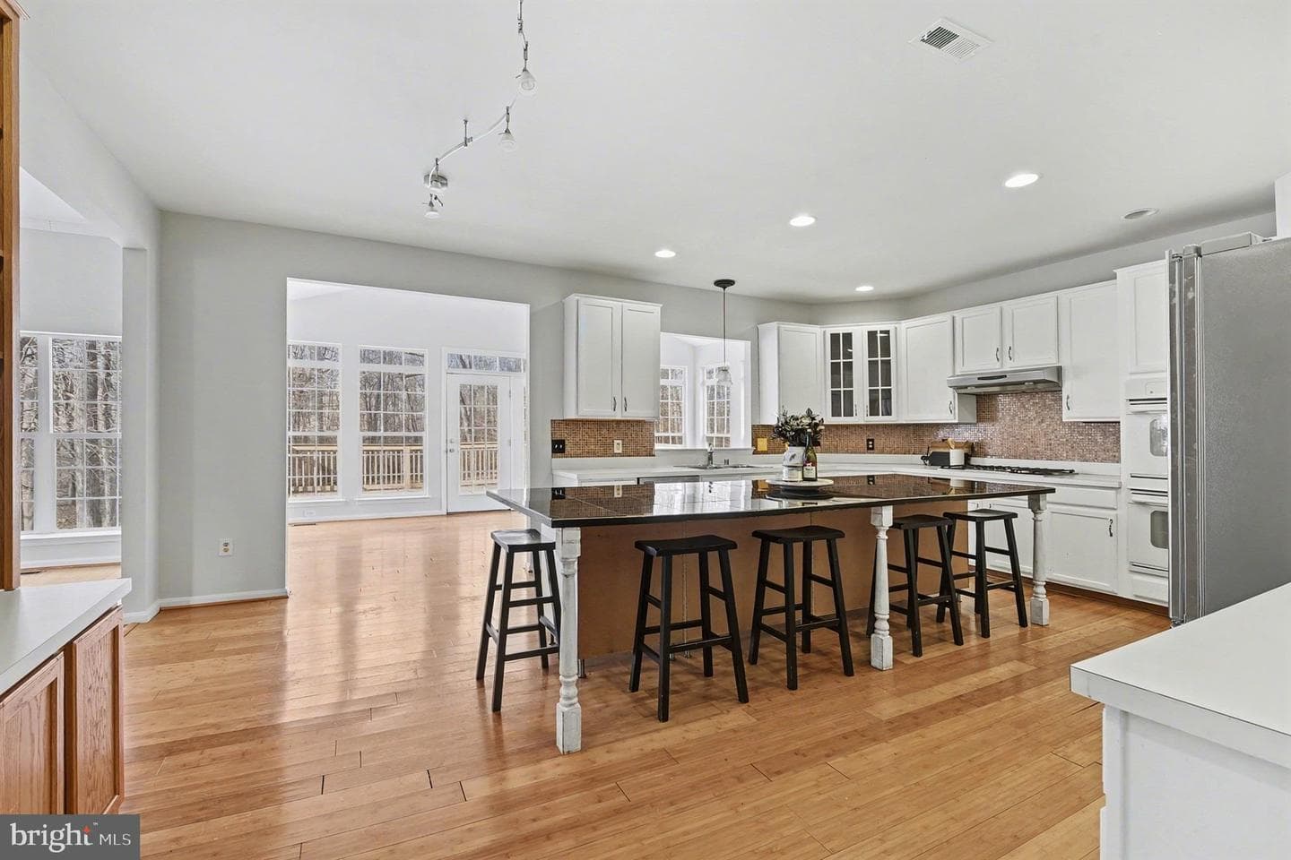 271 Arthur Avenue photo 12