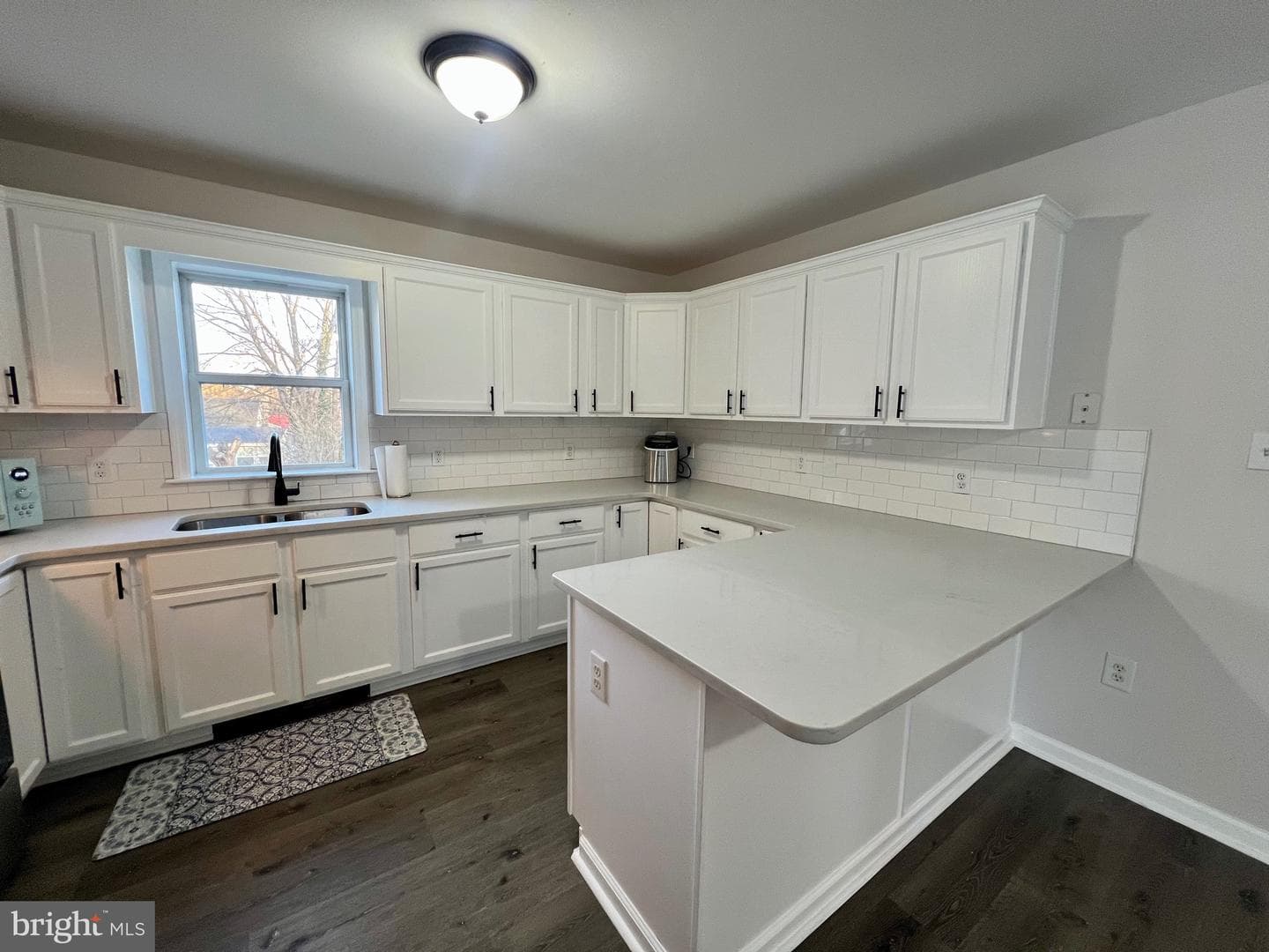 41 Hilltop Road photo 9