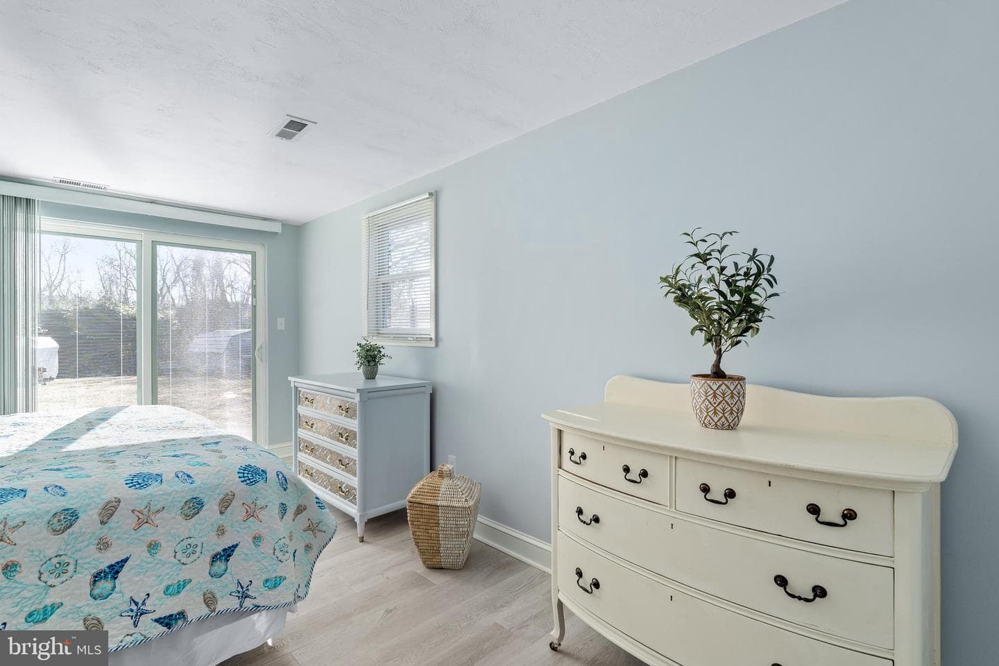 16 Florida Avenue photo 19