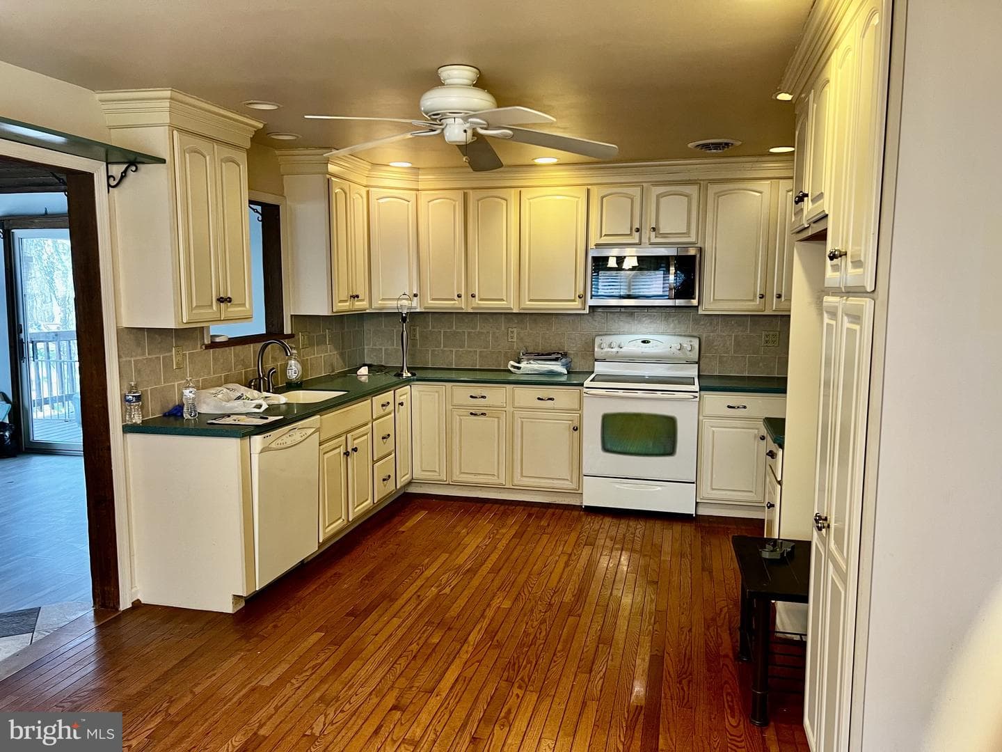 139 Carter Road photo 6