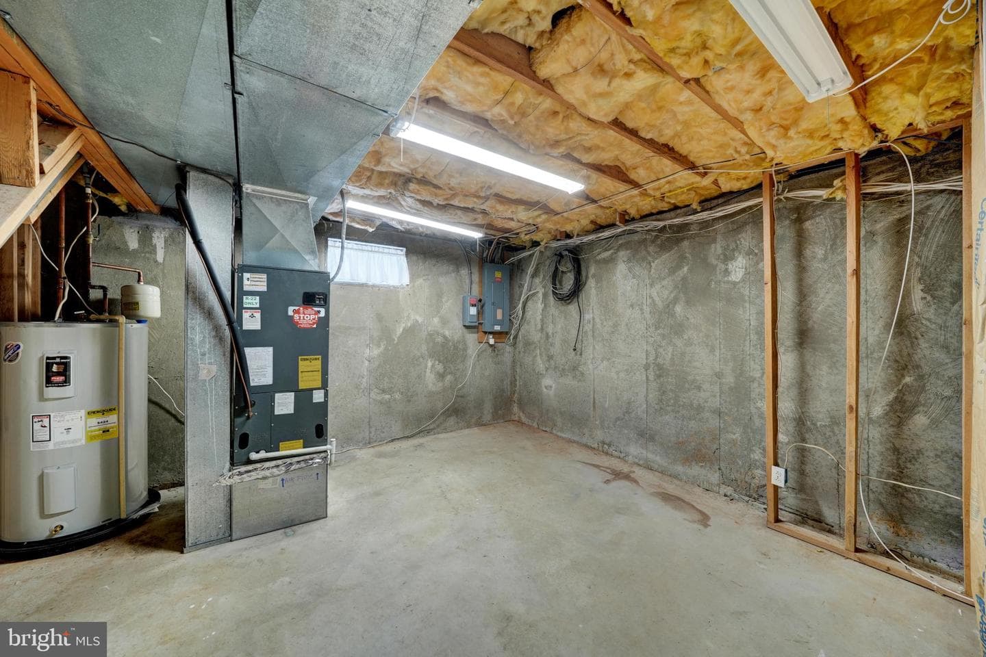 335 E Village Road photo 11