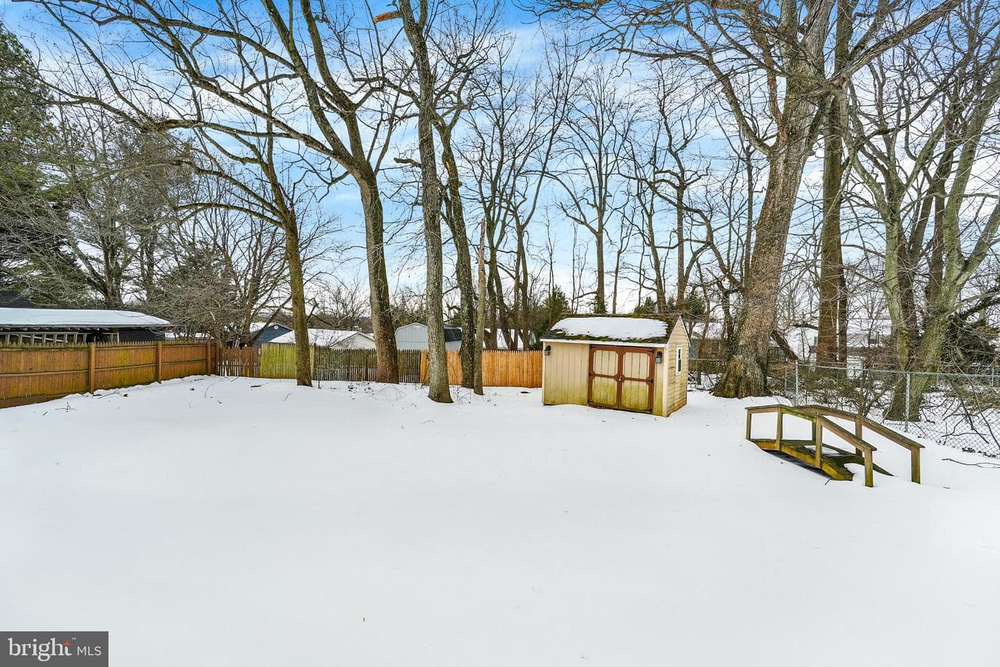 335 E Village Road photo 3