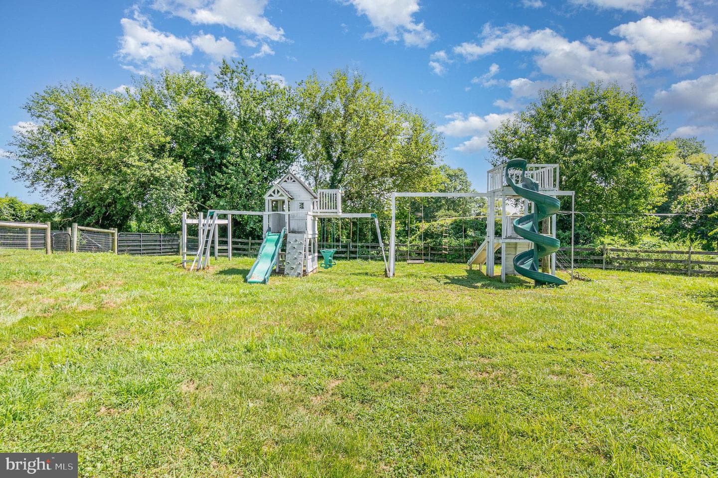 32 Townsend Court photo 53