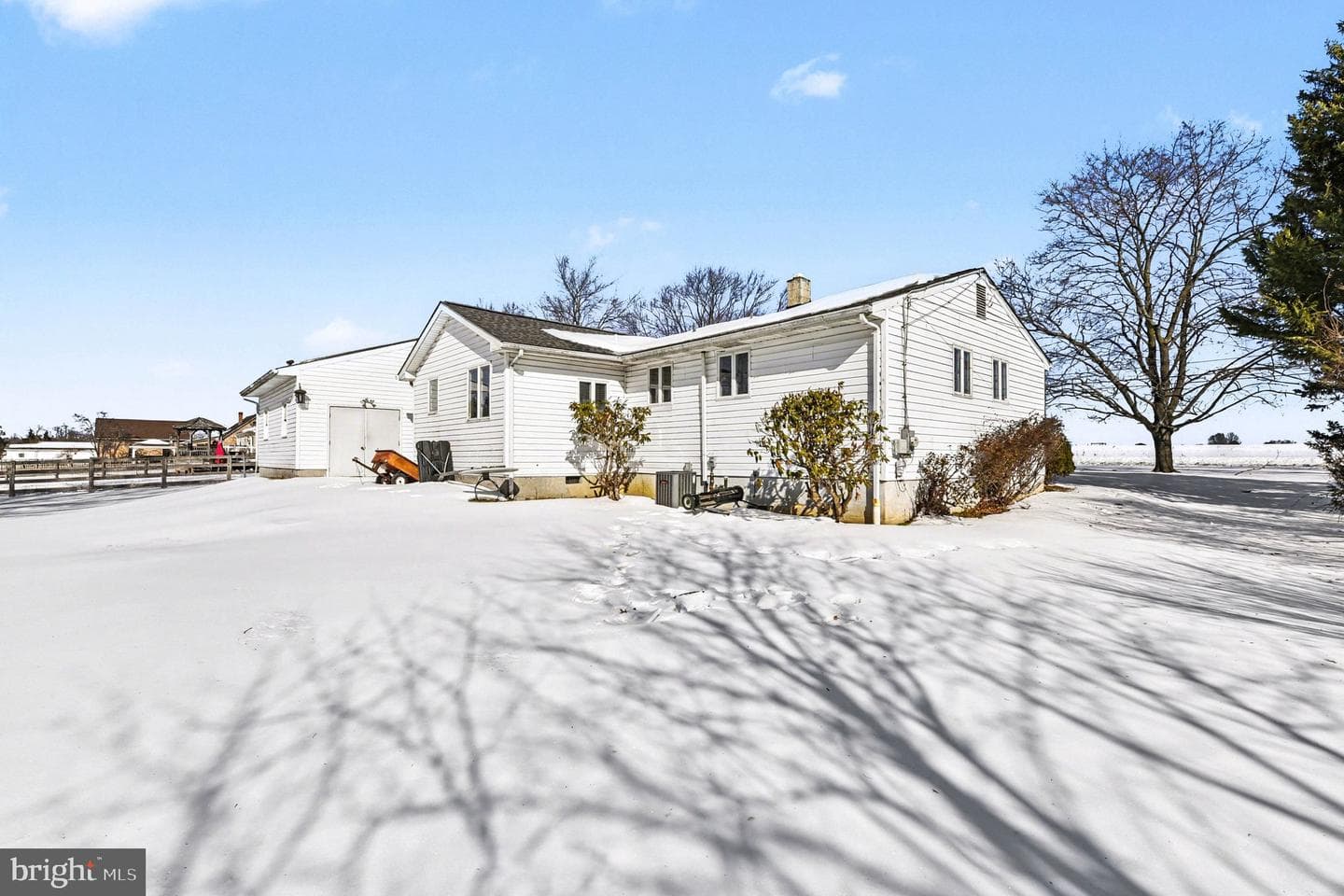677 Doctor Miller Road photo 25