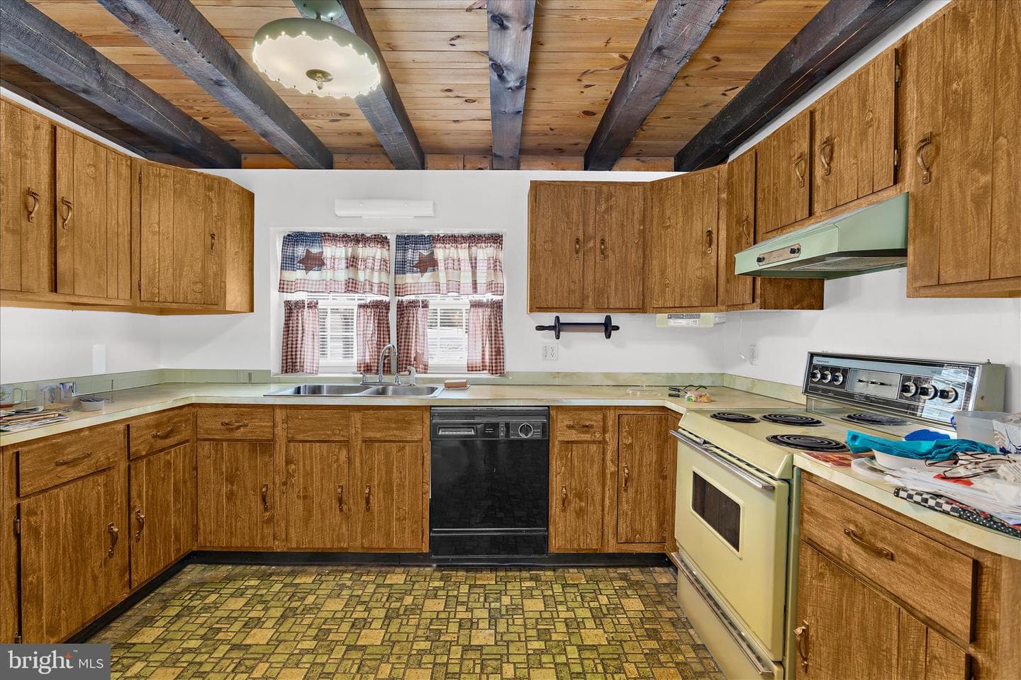 974 Telegraph Road photo 15