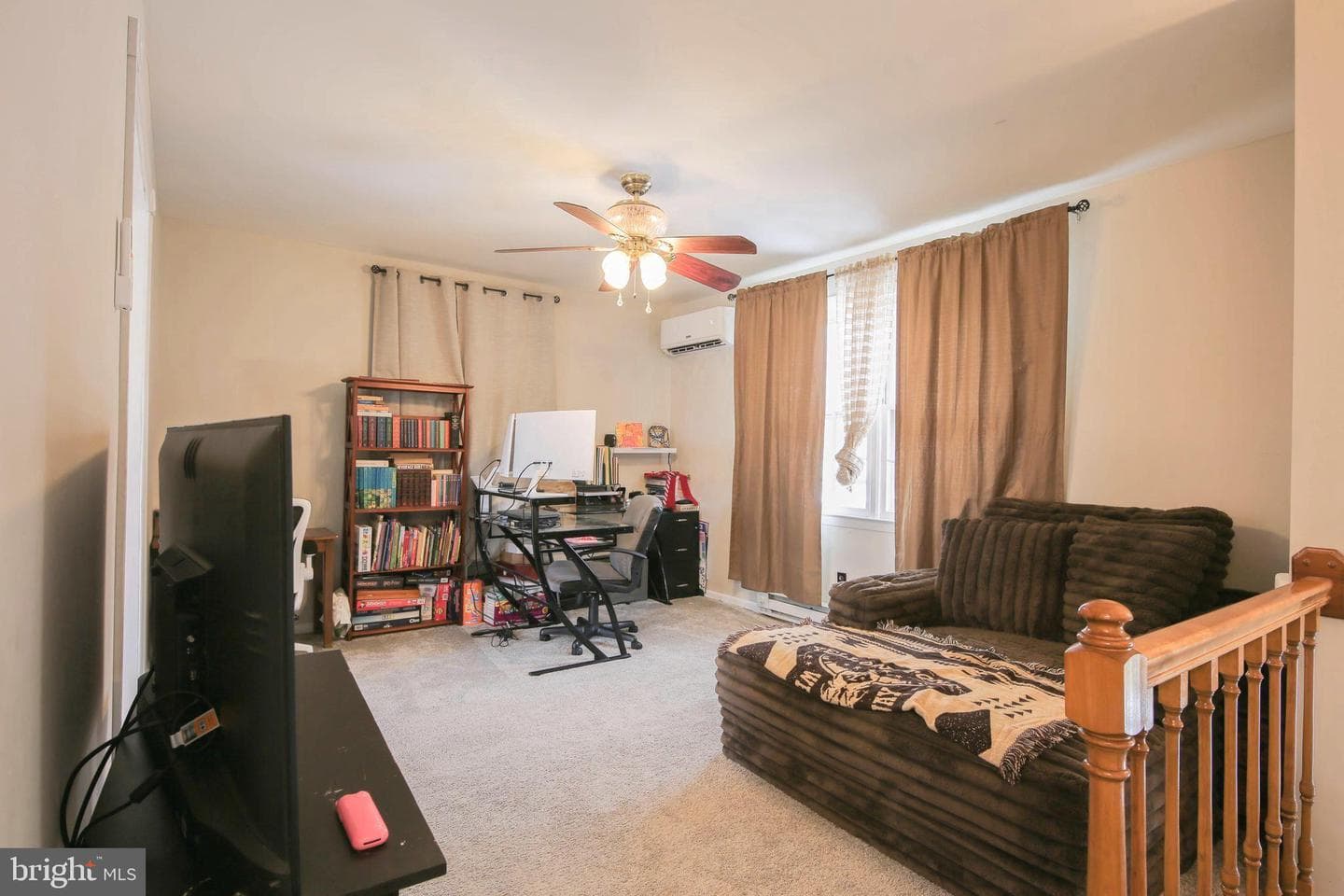 105 W Village Road photo 3