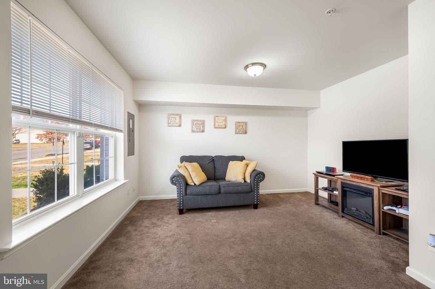 400 Charlestown Crossing Boulevard photo 5