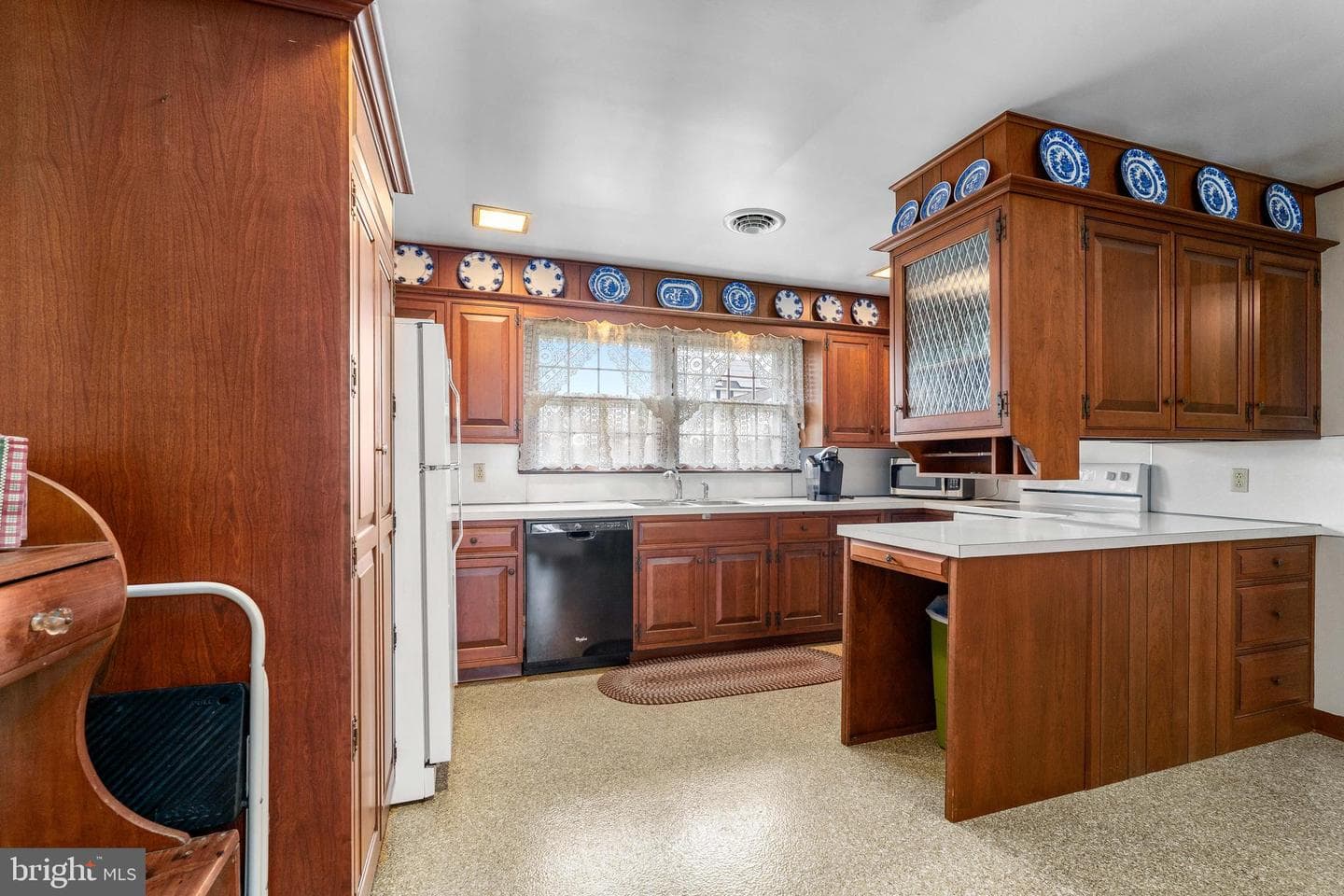 10 Pogue Avenue photo 23