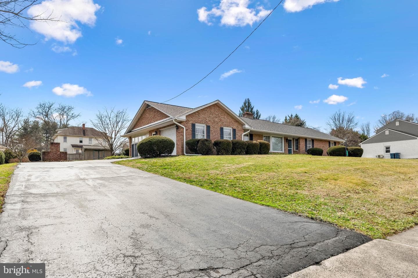 10 Pogue Avenue photo 3
