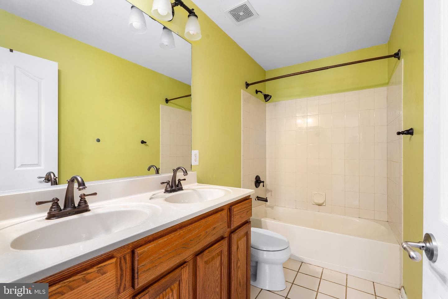 221 Bennie Drive photo 24