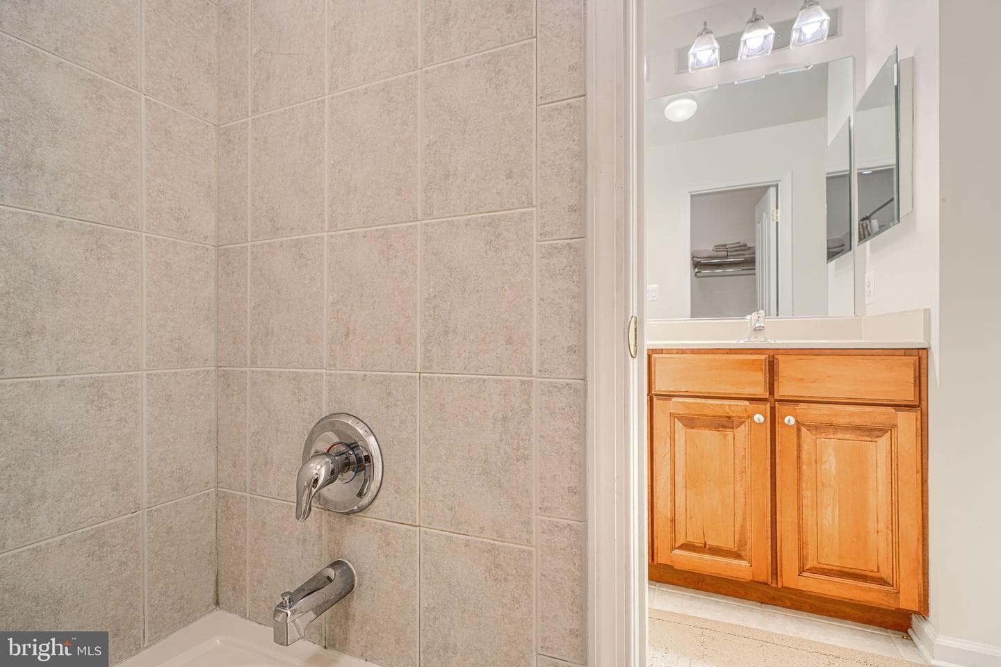 128 Harford View Drive photo 42