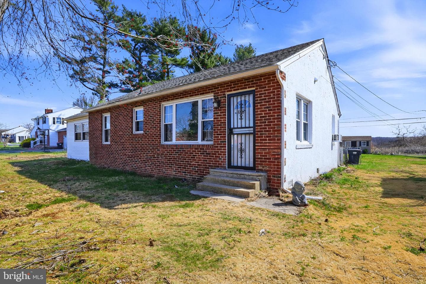 1616 Ingleside Avenue photo 4