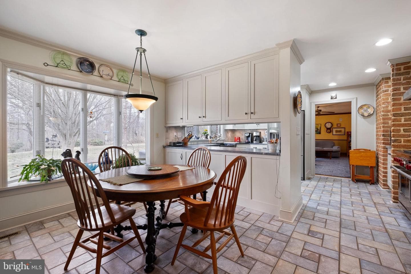 185 Riverside Drive photo 14
