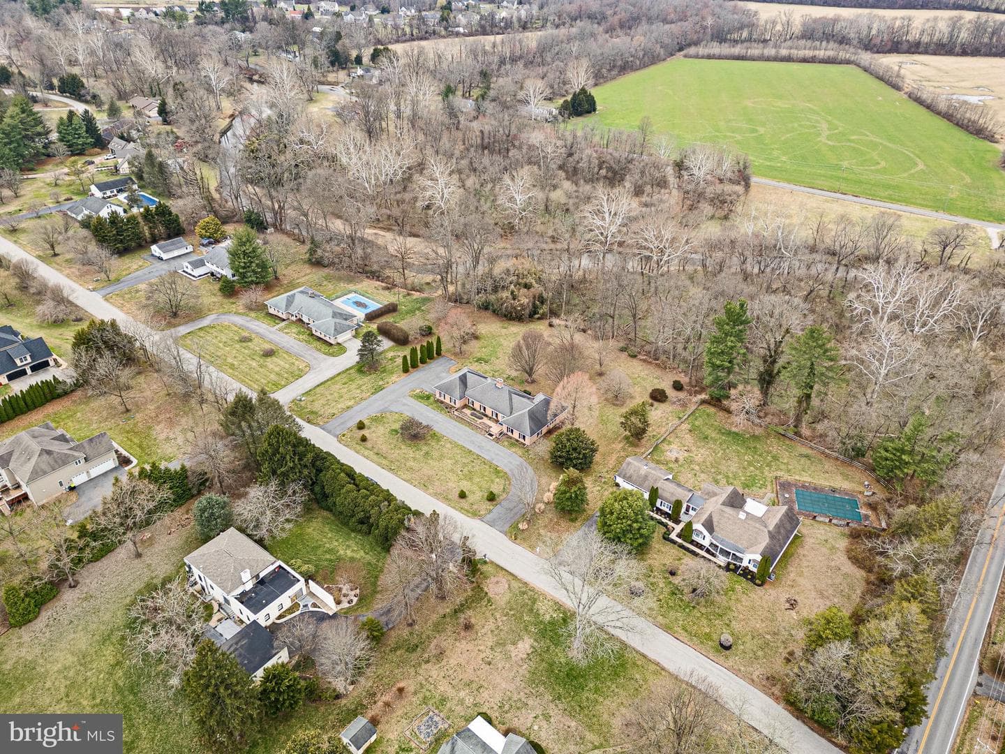 185 Riverside Drive photo 34
