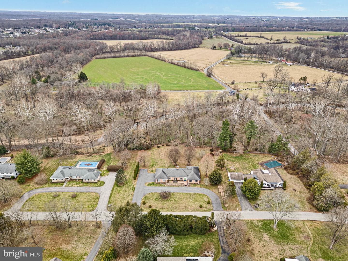 185 Riverside Drive photo 35