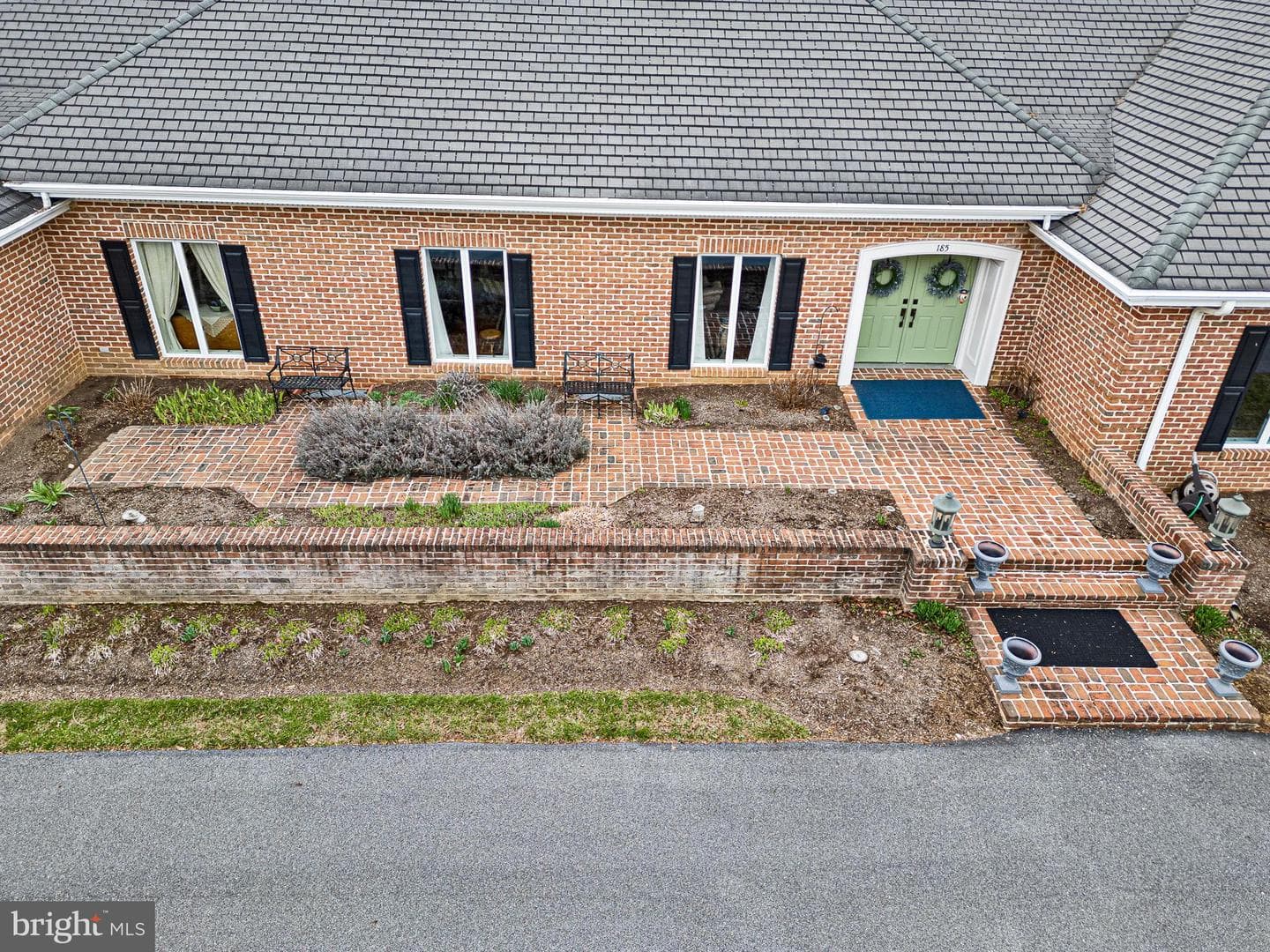 185 Riverside Drive photo 45