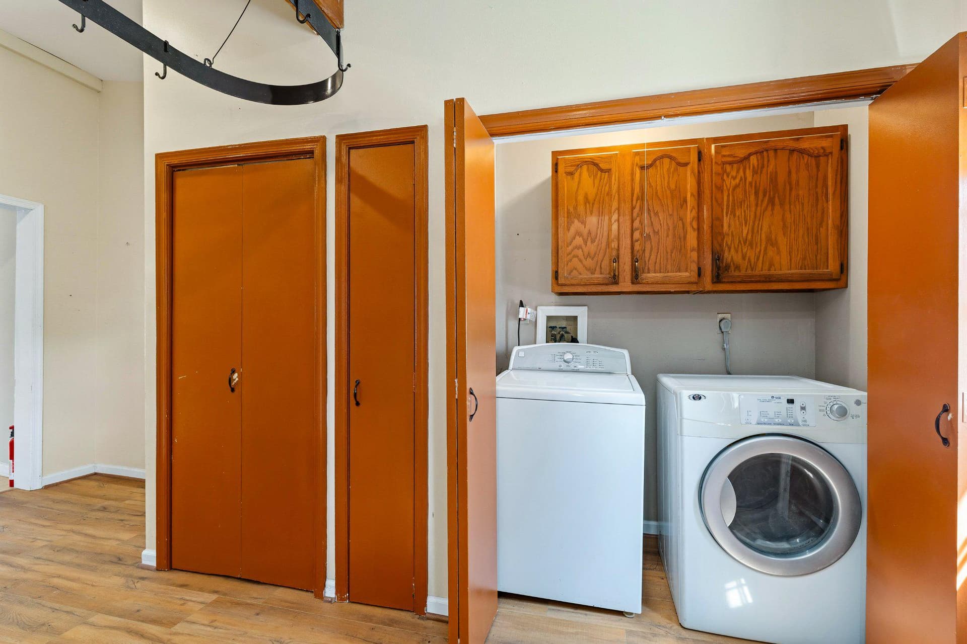 320 Cecil Street photo 14
