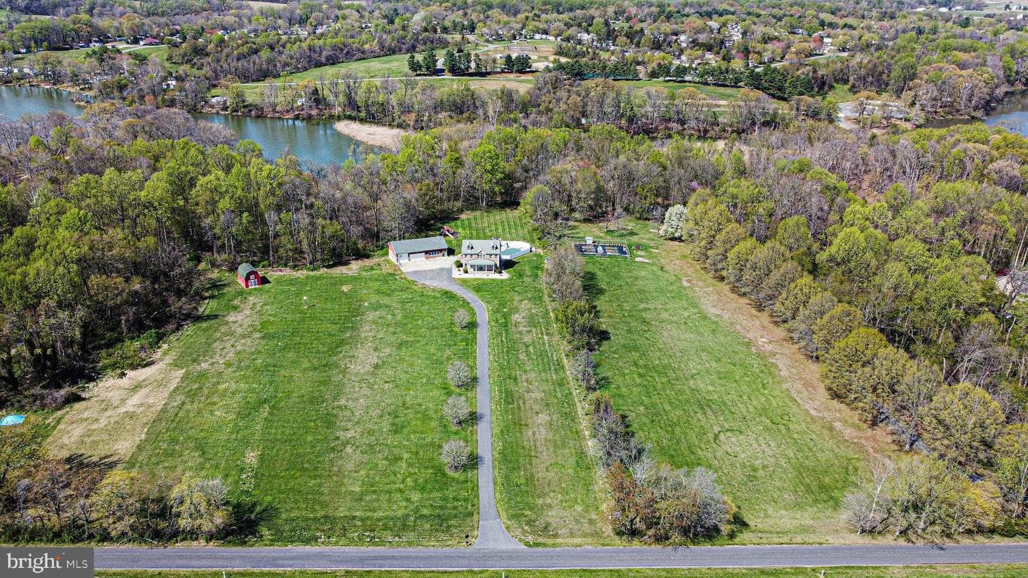 721 Knight Island Road photo 18